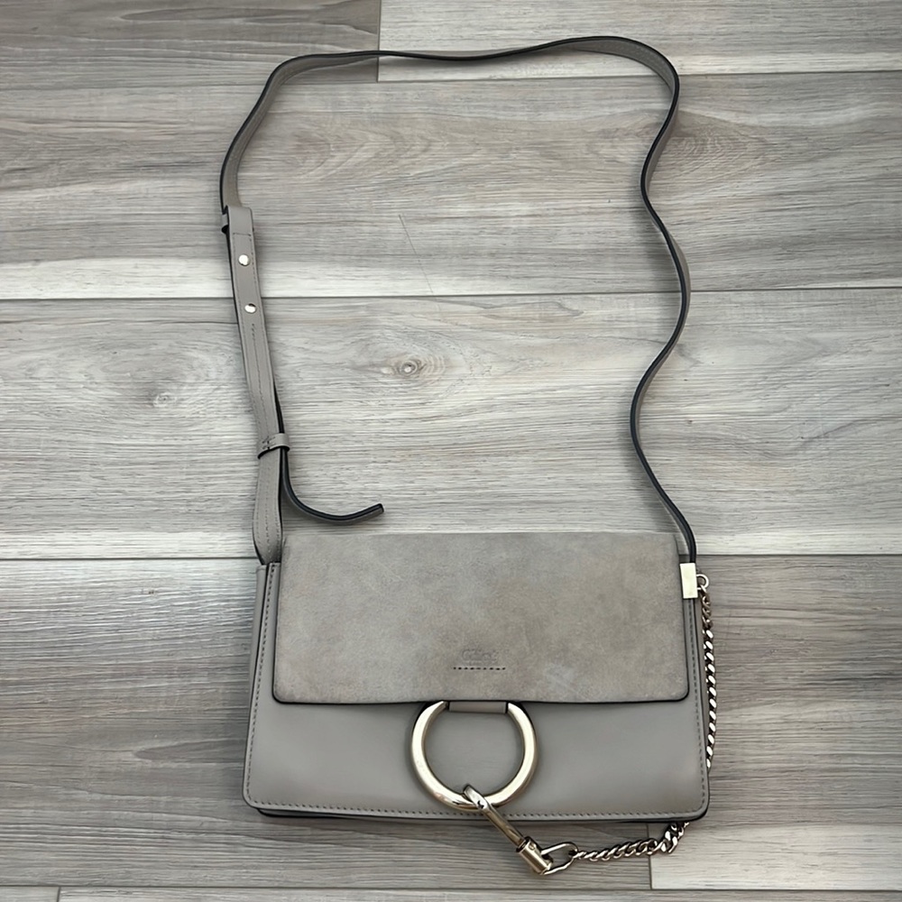 Chloe Faye Shoulder Bag Small in Motty Gray